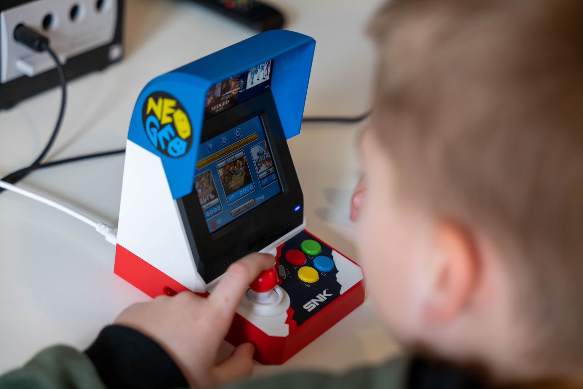 NEOGEO AES+ console release